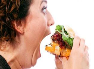 Fazla yemek psikolojinizi bozuyor
