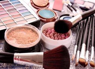 Kozmetik ürünlerinin ömrü nasıl uzatılır?
