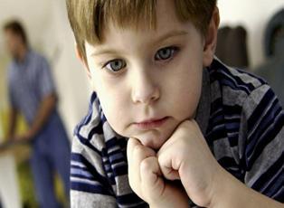 Stresli olan bir çocuğa aileler nasıl yaklaşmalı?