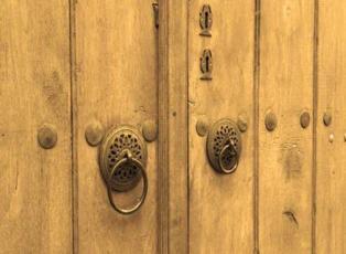 Osmanlı'nın hiç bilinmeyen adetleri nelerdir? Osmanlı'da kapı tokmakları neden farklı?