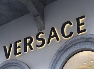 İddialar doğrulandı! Versace resmen satılıyor...