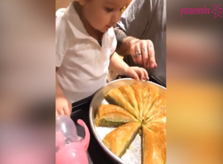 Berkay'ın kızının baklava yeme heyecanı