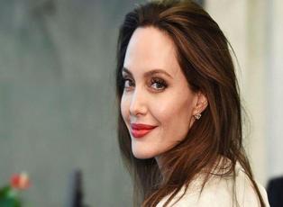Angelina Jolie’den kadına şiddet çağrısı!
