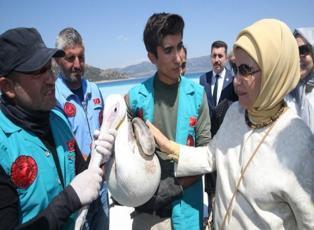 Emine Erdoğan'dan Salda Gölü'ne ziyaret