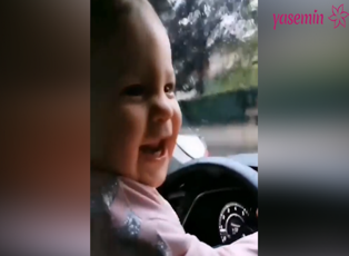 Hakan Hatipoğlu'nun kızı Lila'yla araba keyfi!