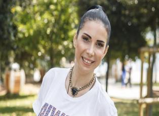 Şarkıcı Tuğba Özerk'e polise hakaretten 2 yıl dava