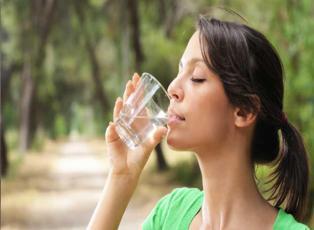 1 su bardağı kaç litre su yapar? Günde kaç su bardağı içilmesi gerekir