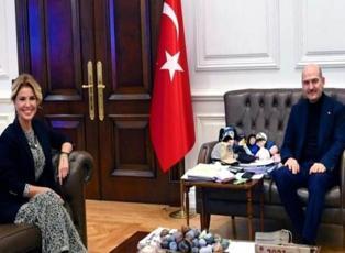 Gülben Ergen, İçişleri Bakanı Süleyman Soylu'yu makamında ziyaret etti
