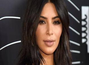 Kim Kardashian'ın 5 bin dolarlık diş mücevheri