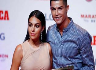 Cristiano Ronaldo'nun nişanlısına aldığı hediye dikkat çekti!