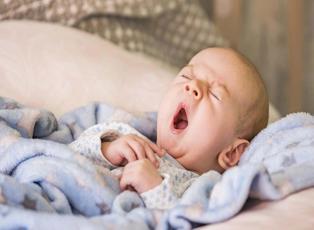 Bebekler nasıl uyutulmalı? Bebeğin uykusunu bozacak durumlar nelerdir?