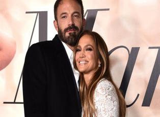 Jennifer Lopez 18 yıl sonra yeniden nişanlandı!