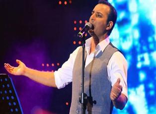 Rafet El Roman, şampiyon Trabzonspor için şarkı yaptı