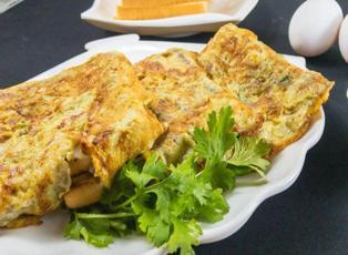 Yumuşacık pofuduk omlet tarifi! Kahvaltı için muhteşem omlet yapımı
