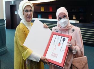 Emine Erdoğan Malezya Kraliçe'si Azizah Aminah Maimunah'ı ağırladı!