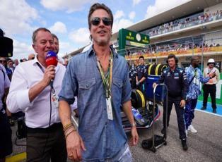 Brad Pitt'ten canlı yayında Formula 1 muhabirine kötü muamele! Hayranlarının tepkisini çekti