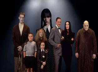 Addams Ailesi'nin devamı Wednesday dizisinin konusu ne oyuncuları kimler?