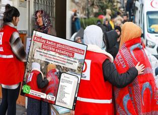 Türk Kızılayı'ndan yeni bir atılım: Depremzede kadınlara özel WhatsApp hattı kurdu