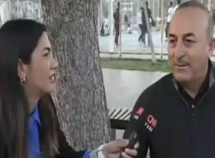 Mevlüt Çavuşoğlu ile Fulya Öztürk arasında gülümseten diyalog: "Bizden daha çok..."