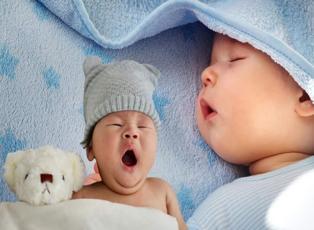 Bebekler rüya görür mü? Bebekler rüya görmeye ne zaman başlar? Rem uykusu nedir?