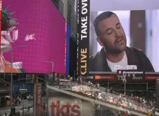 İsmail Özkan'ın "Yansın İstanbul"u Times Square Meydanı'nda yer aldı!