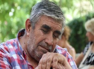36 yıldır oturarak uyuyor!  Eskişehir'de yaşayan adamın hayali yürek burktu