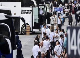 İstanbul - İzmir otobüs seferlerinde yeni düzenleme: Otobüsler artık o illerde durmayacak!