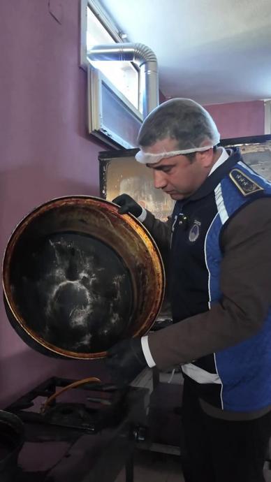 Mide bulandıran mutfağa zabıta baskını!