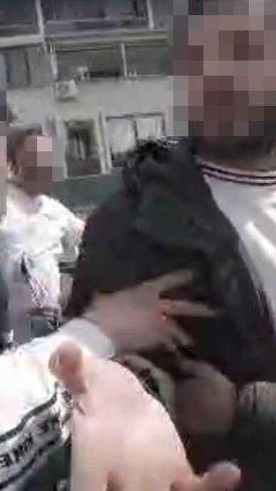 Korna &ccedil;aldı, darp edildi: "Biz mevzuya gidiyoruz!"