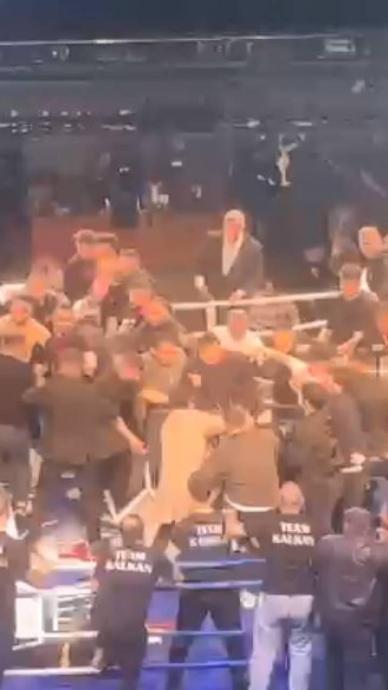 T&uuml;rk ve Rus ma&ccedil;ında seyirciler ringe girdi!