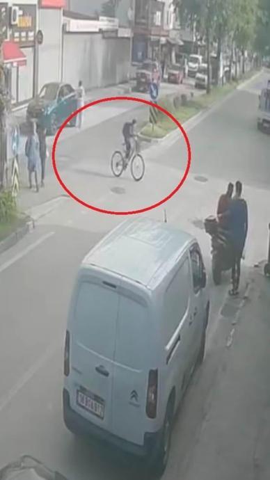 Ne tarafa gideceğini şaşırdı
