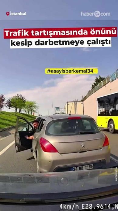 Yolunu kesip darbetmeye &ccedil;alıştı!