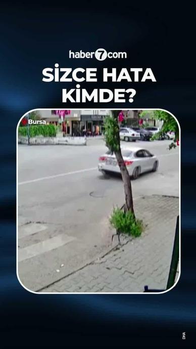 D&ouml;n&uuml;ş yapan araca motosiklet &ccedil;arptı!