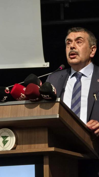 "İlişkilerini Tosun Paşa filmine benzetiyorum"