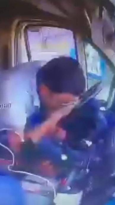 Uyuyup kaza yaptı, sebebi "Kız arkadaş" &ccedil;ıktı!