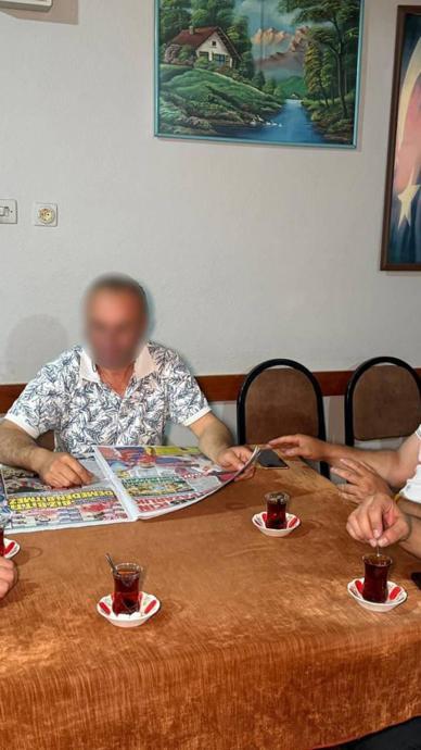 Kahvehaneye gidenler eşlerine tazminat &ouml;deyecek! 
