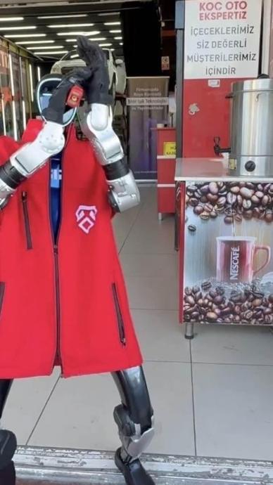 Oto ekspertiz firması robotu &ccedil;ırak olarak işe aldı