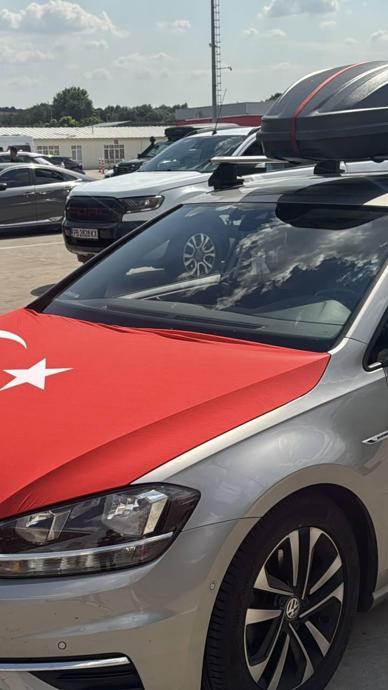 Tatile gelen gurbet&ccedil;iler: "Canımız feda olsun"