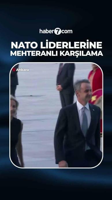NATO liderlerine 'mehteranlı' karşılama!
