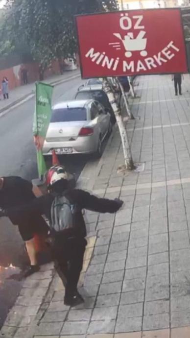 Su bidonu ile s&ouml;nd&uuml;rmeye &ccedil;alıştılar