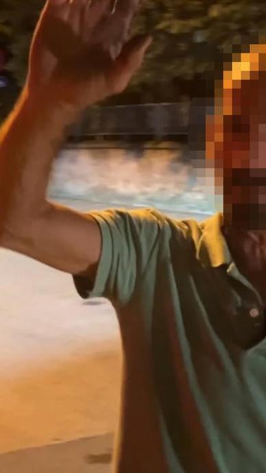 Alkol alıp polislerin yanına geldi!