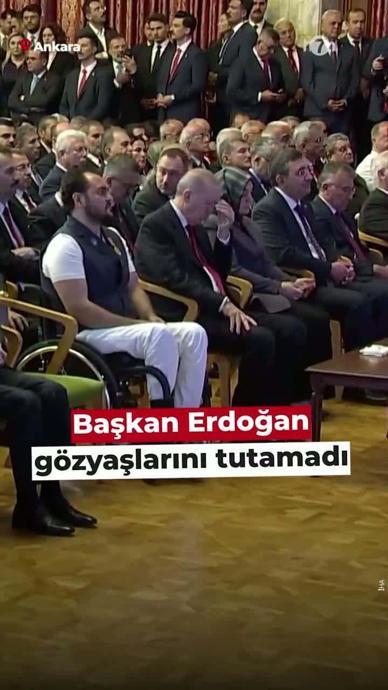 Başkan Erdoğan g&ouml;zyaşlarını tutamadı
