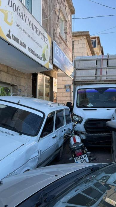 Park halindeki ara&ccedil;ları bi&ccedil;ti!