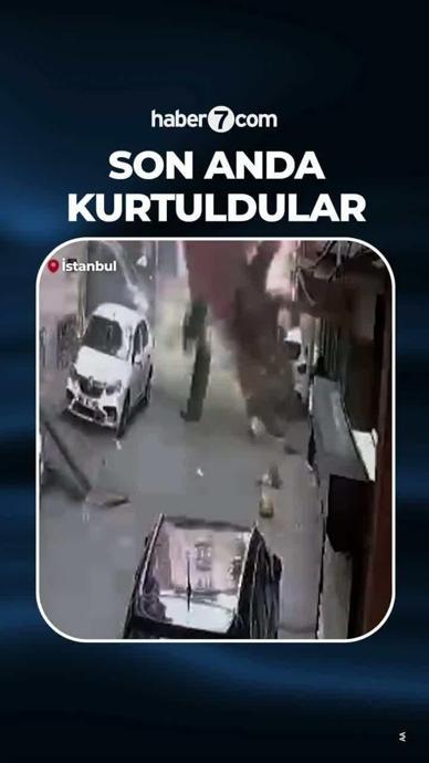 &Ccedil;atı sokağa d&uuml;şt&uuml;: Son anda kurtuldular!