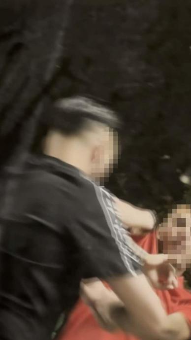 Kavga ettiği arkadaşını defalarca yumrukladı!