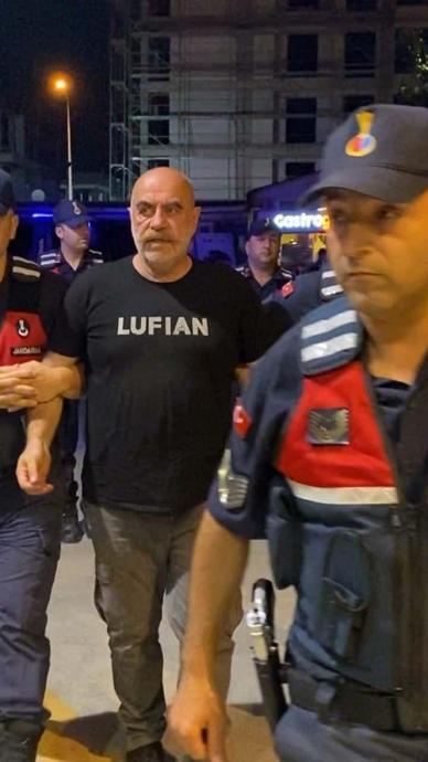 Y&ouml;netmen Ezel Akay'ın kenevir tarlası evi!