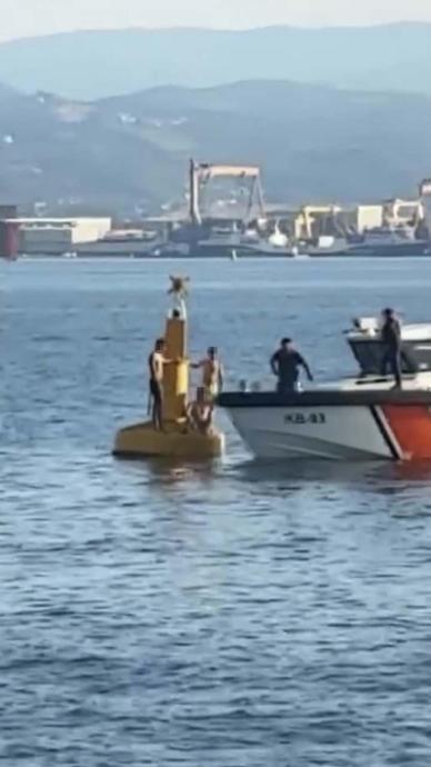 Fenere &ccedil;ıkan 3 kişi b&ouml;yle kurtarıldı!