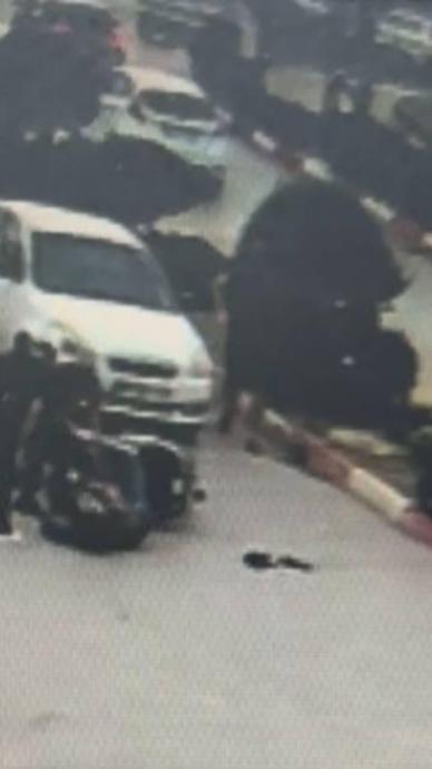 Yola kontrols&uuml;z girdi motosikletle &ccedil;arpıştı!