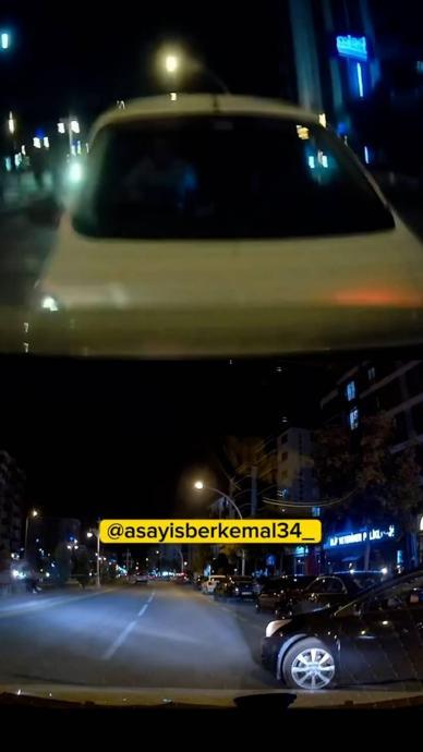 Araca yol vermek isterken kazaya karıştı