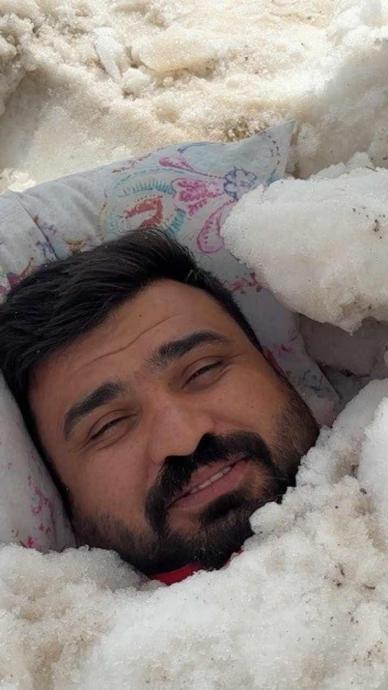 Serinlemek i&ccedil;in dağa &ccedil;ıktı kendini kara g&ouml;md&uuml;